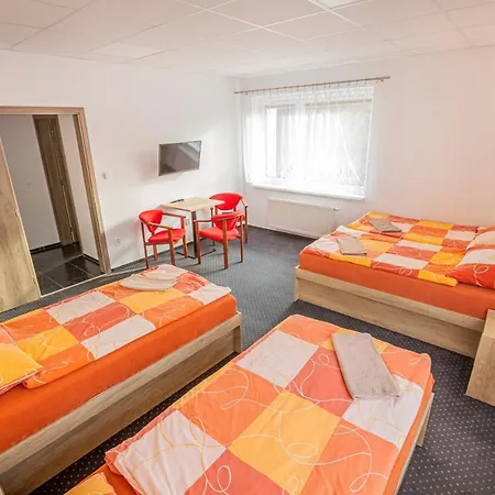 Rabbit Hotell Trhovy Stepanov