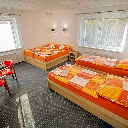 Rabbit Hotel Trhovy Stepanov
