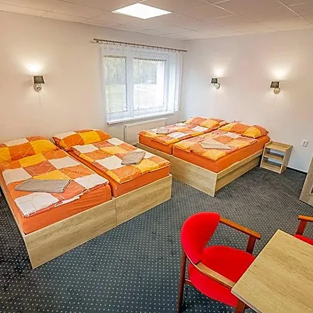 Rabbit Hotel 3*