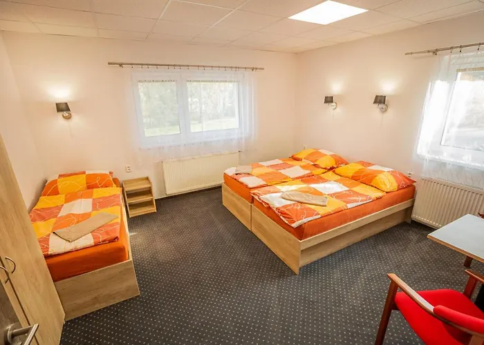 Rabbit Hotel 3*